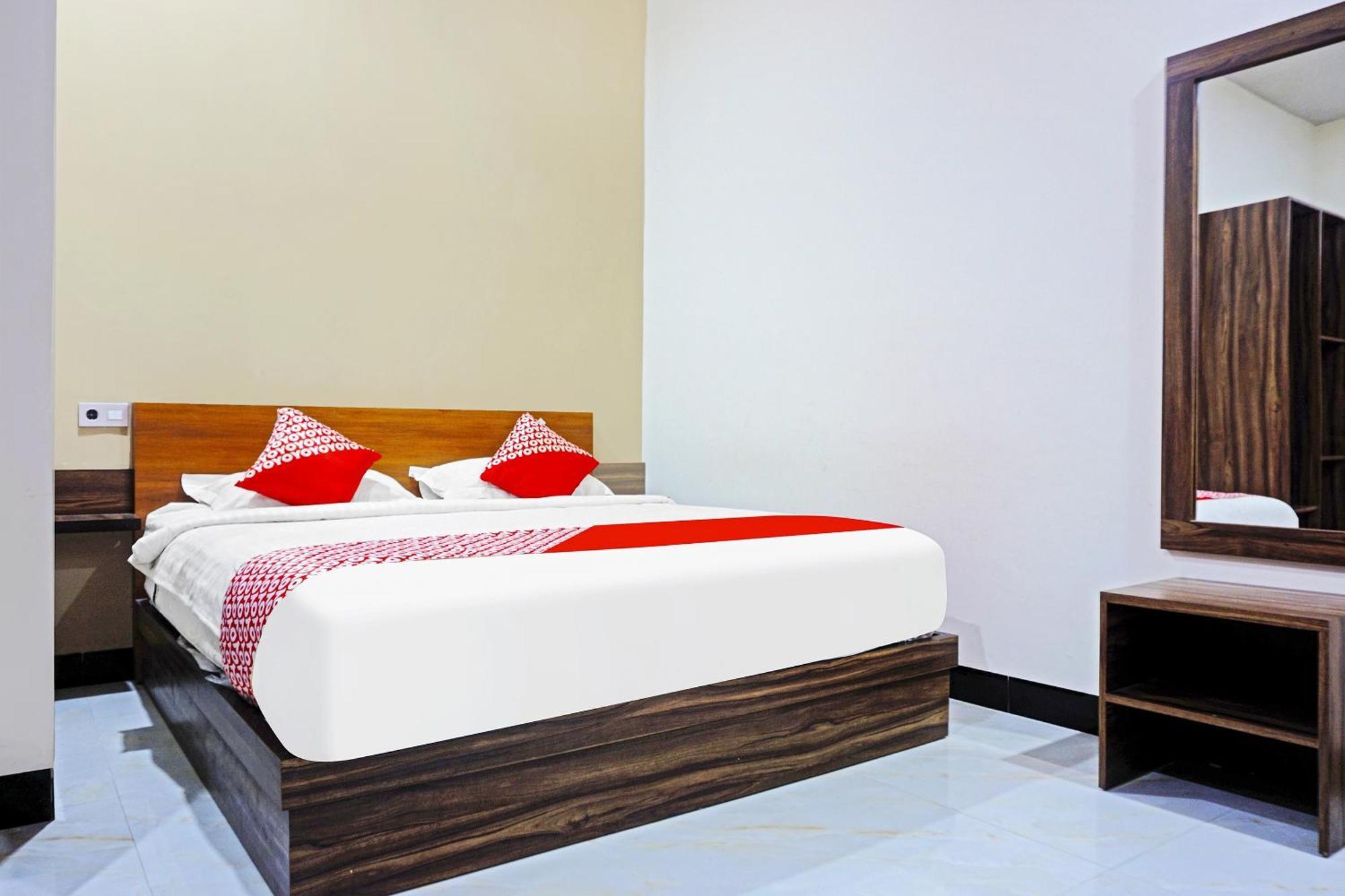 Collection O 91331 Hotel Grand Saota Soppeng Lalabata Exterior foto